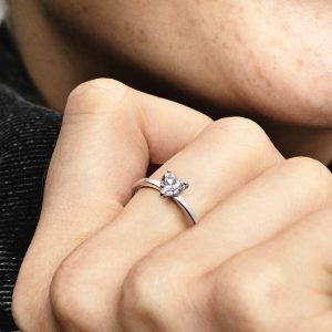 Sparkling Heart Solitaire Ring Sterling silver