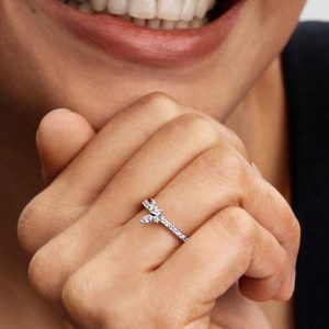 Sparkling Butterfly Ring Sterling silver