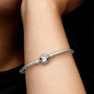 Moments Bangle Sterling silver