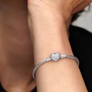 Moments Sparkling Heart & Snake Chain Bracelet Sterling silver