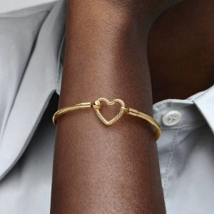 FINAL SALE - Pandora Moments Heart Closure Snake Chain Bracelet 14k gold